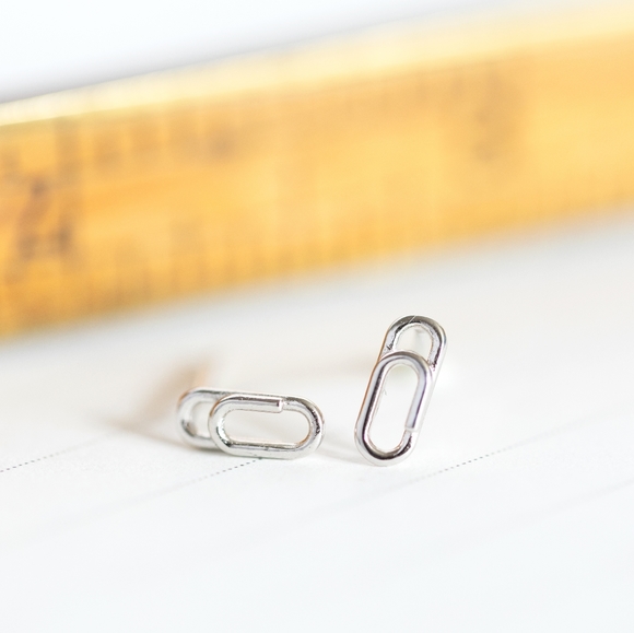 Teeny Paperclip Earrings (S925) - Picture 4 of 8